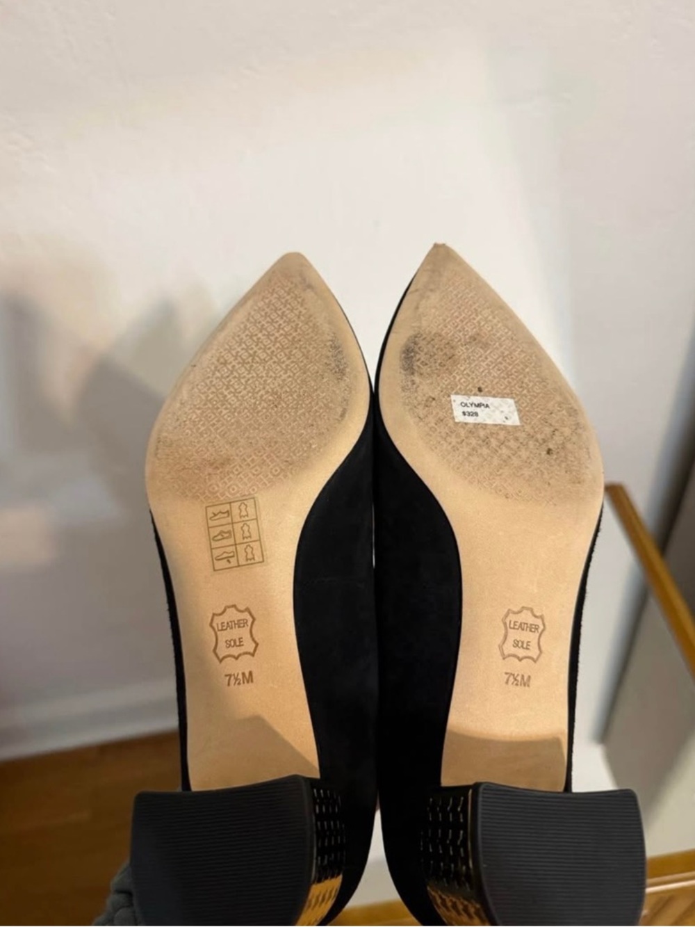 Tory Burch Olympia Pump Black Suede - Picture 4 of 4